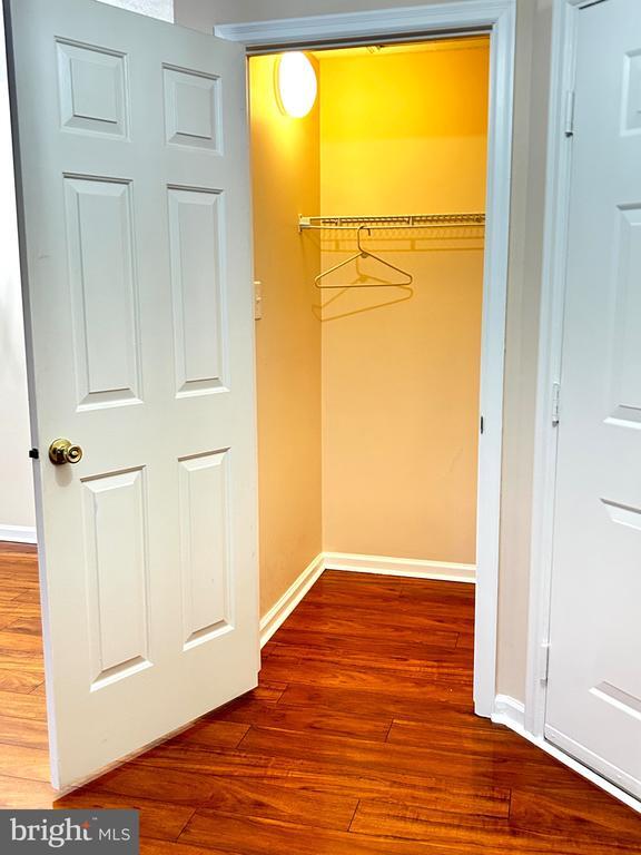 Building Photo - 803 Stratford Way