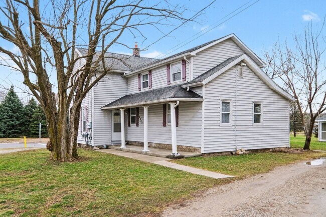 Building Photo - 8009 E Bristol Rd