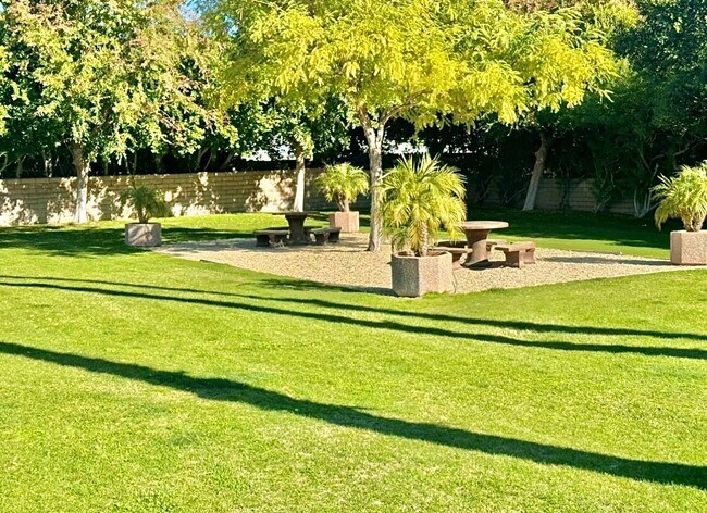 Building Photo - COMING SOON!! Charming 3 Bedroom Condo in Gated Palm Springs Community!