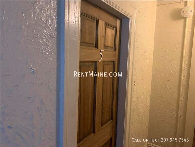 Building Photo - 133 Essex St