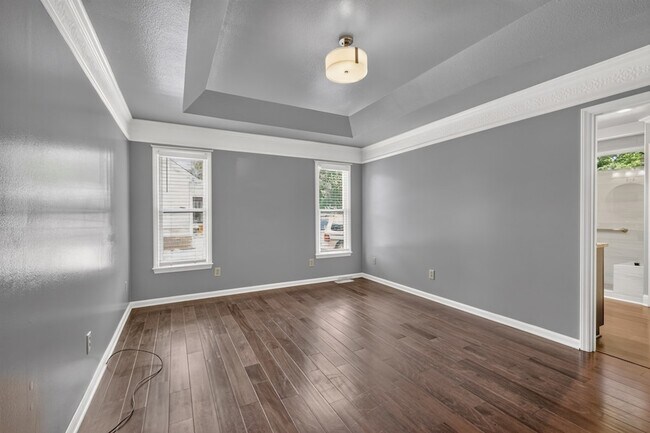 Building Photo - 3215 Arthur Dr