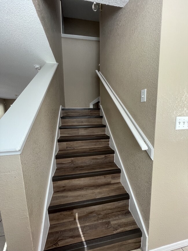 Building Photo - 3677 Tierra Alba Dr