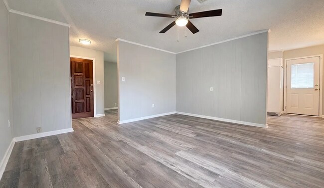 Building Photo - 341 N Burbank Dr