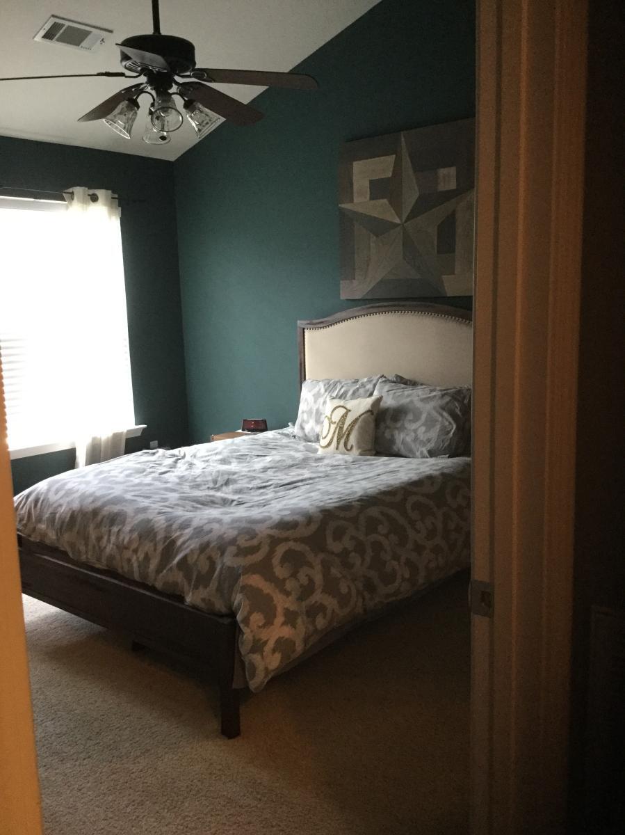 Bedroom 1 - 2015B Beech Avenue