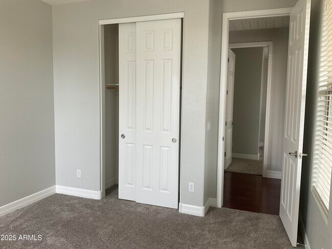 Building Photo - 20893 W Cora Vista