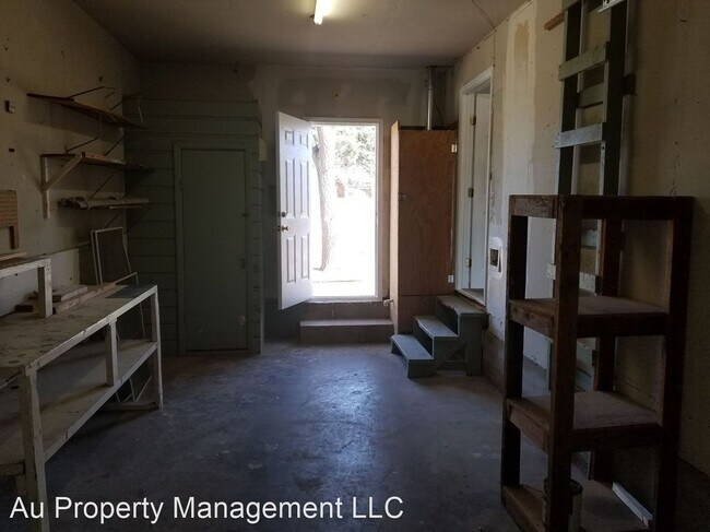 Building Photo - 3503 S Rusk St