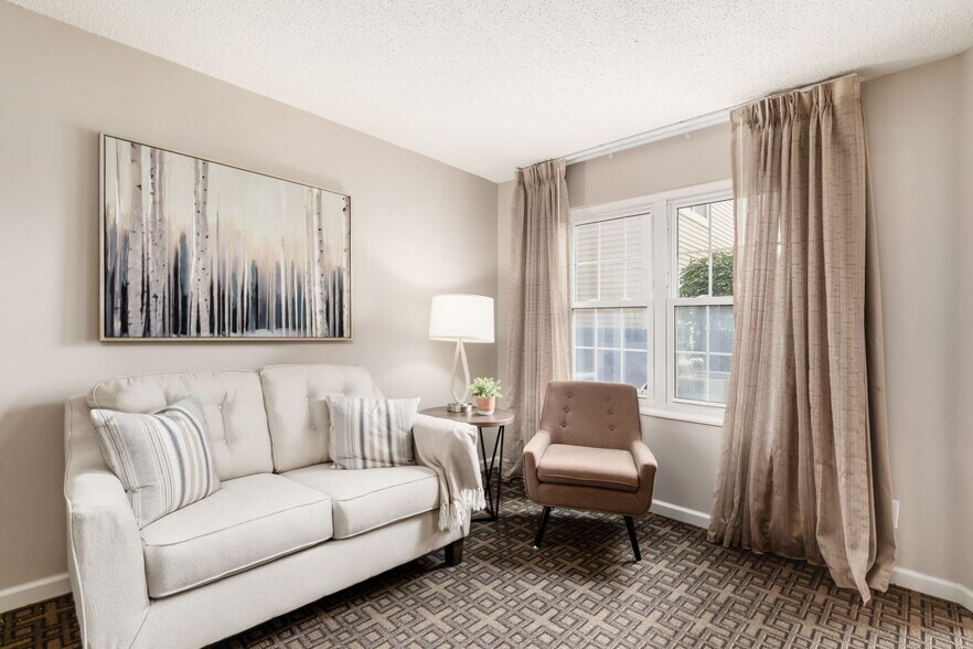 Building Photo - ReVi Worthington Crossing