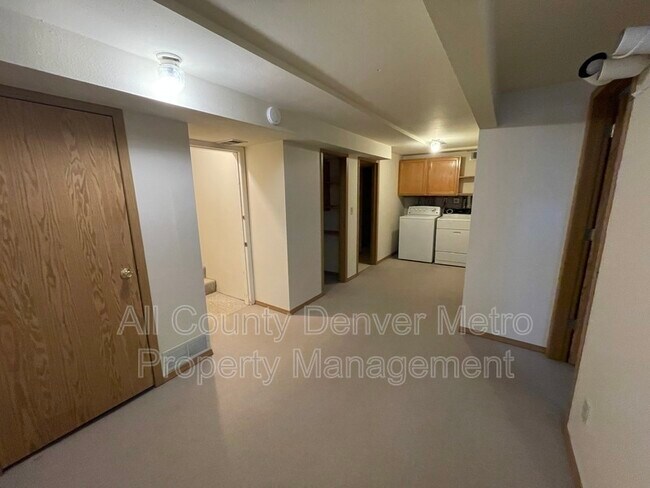 Building Photo - 6534 Zinnia St