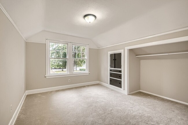 Building Photo - NEW BEST PRICE at $2,195 Fully Rehab 3 Bed...