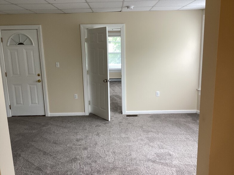 Building Photo - 614 McAlpine St