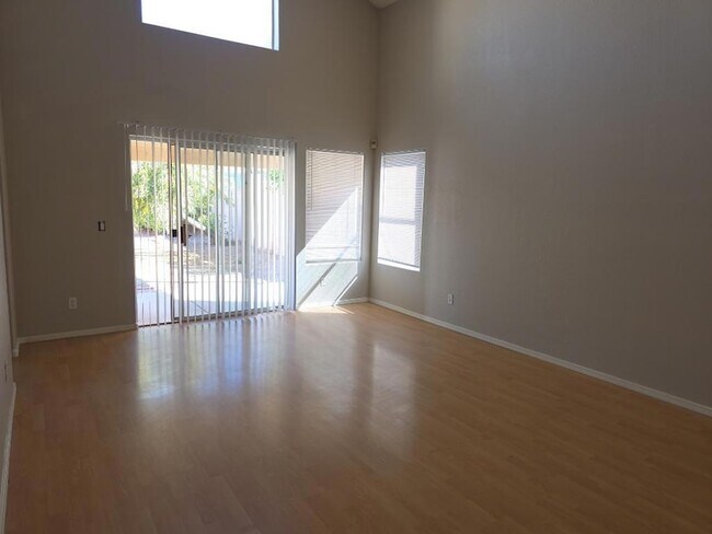 Building Photo - 3920 E Morrow Dr