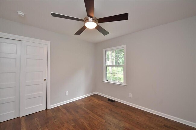 Building Photo - 4176 Triple Creek Ct NE