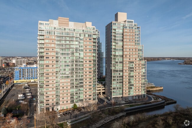 Building Photo - Waterfront Square