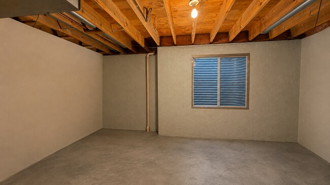 Building Photo - 1618 Faraday Cir