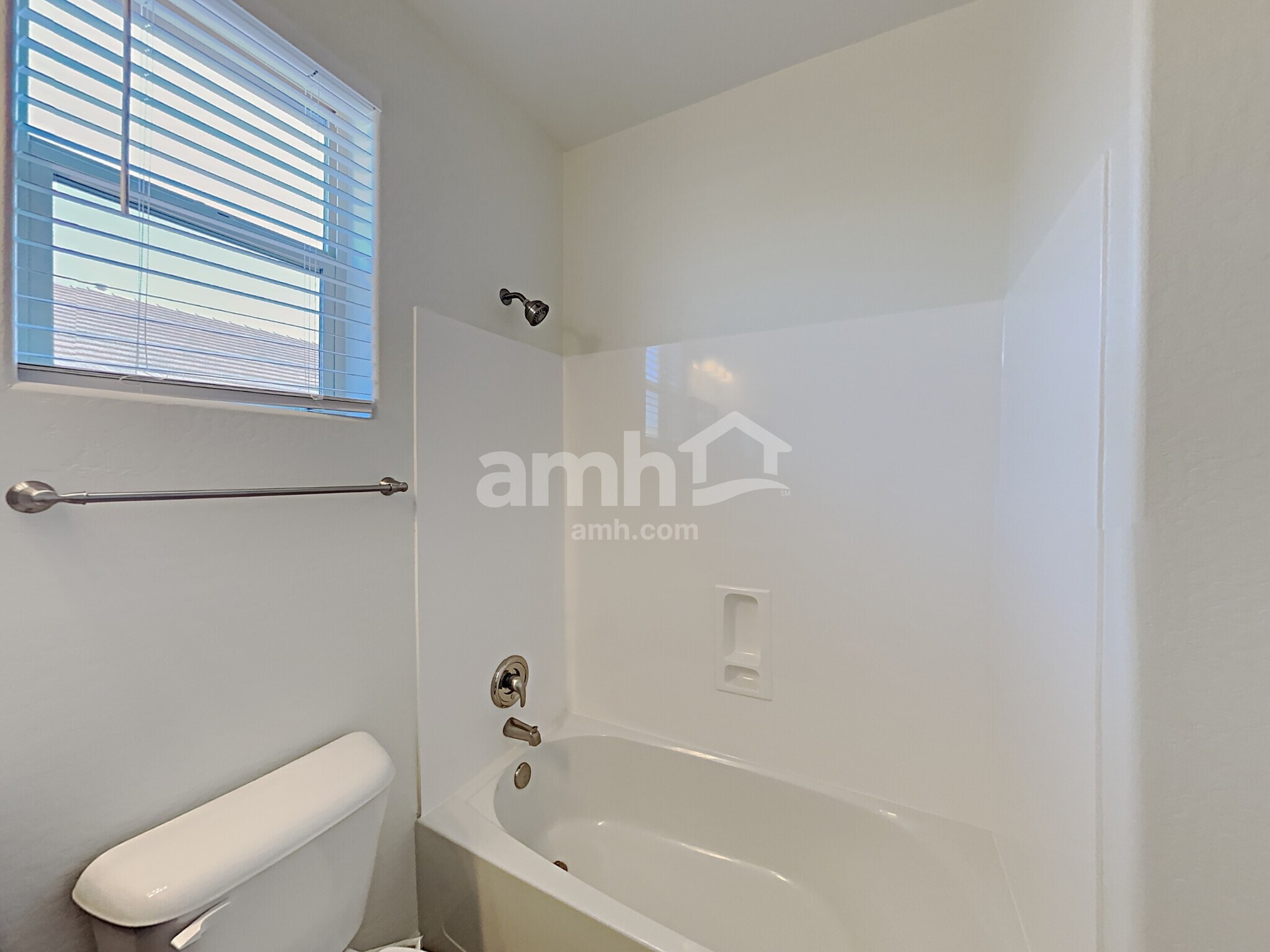 Building Photo - 18423 W Getty Dr