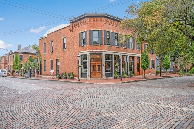 Building Photo - 503 S 3rd St