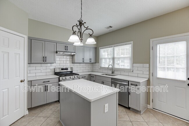 Building Photo - 305 Leatherman Ct