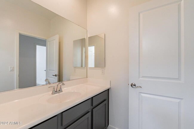 Building Photo - 5544 S Dillon