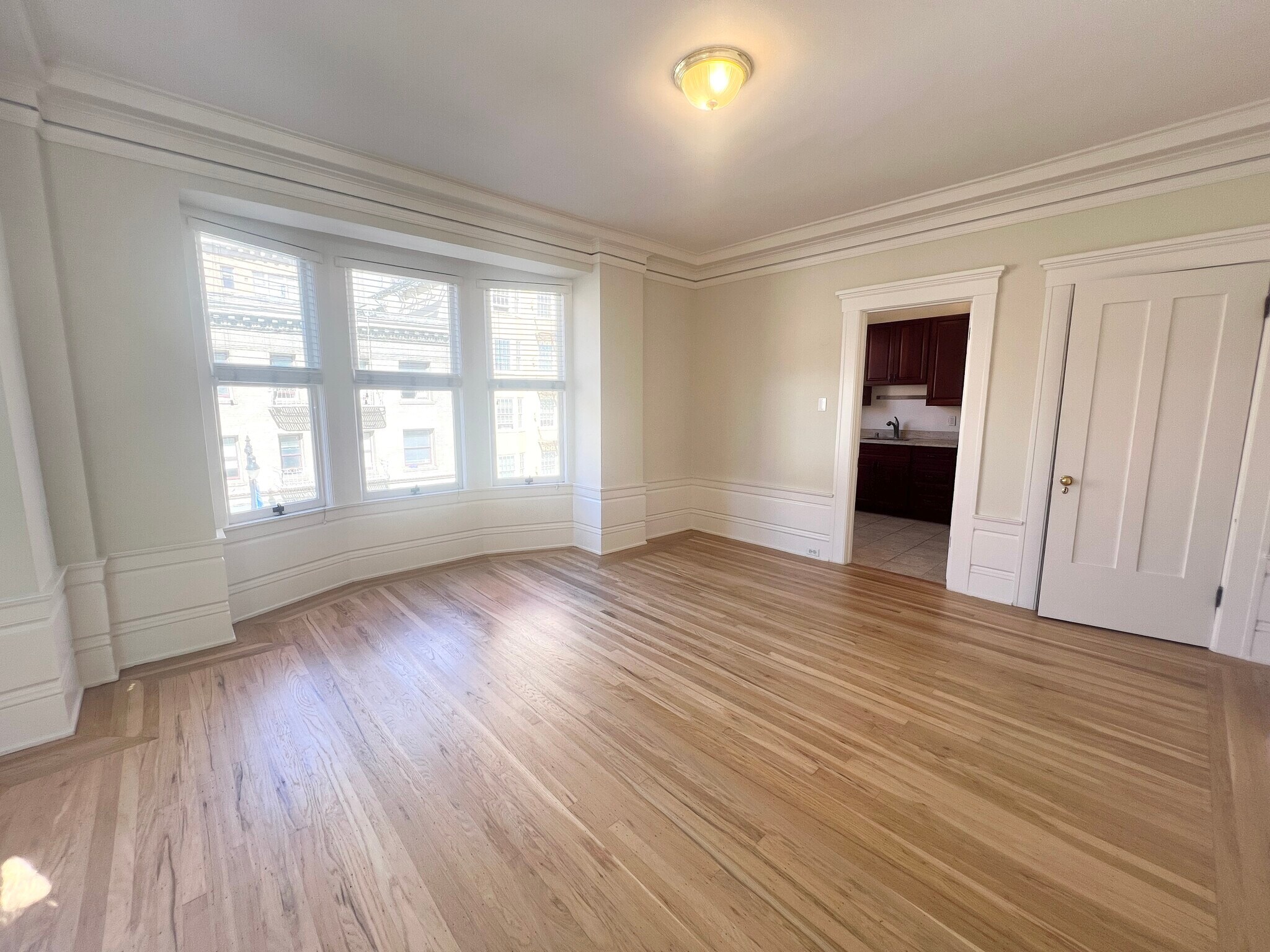 Building Photo - 691 Post St