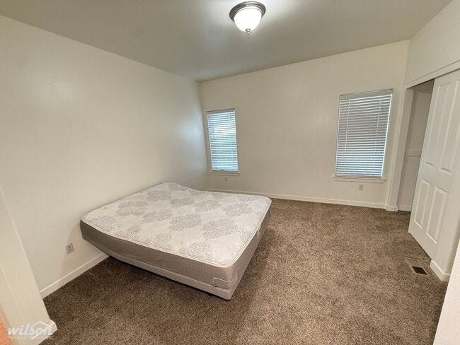 Building Photo - 1501 S 71st Ave