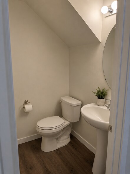 Building Photo - 7066 S Thorndale Way