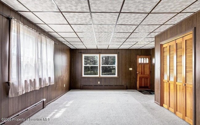 Building Photo - 458 Madison Ave
