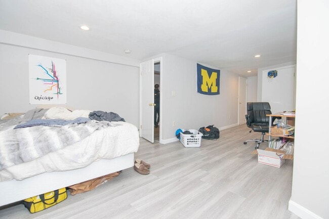 Building Photo - Renovated 4-Bed / 2-Bath in Allston | In-Unit Laundry | 9/1