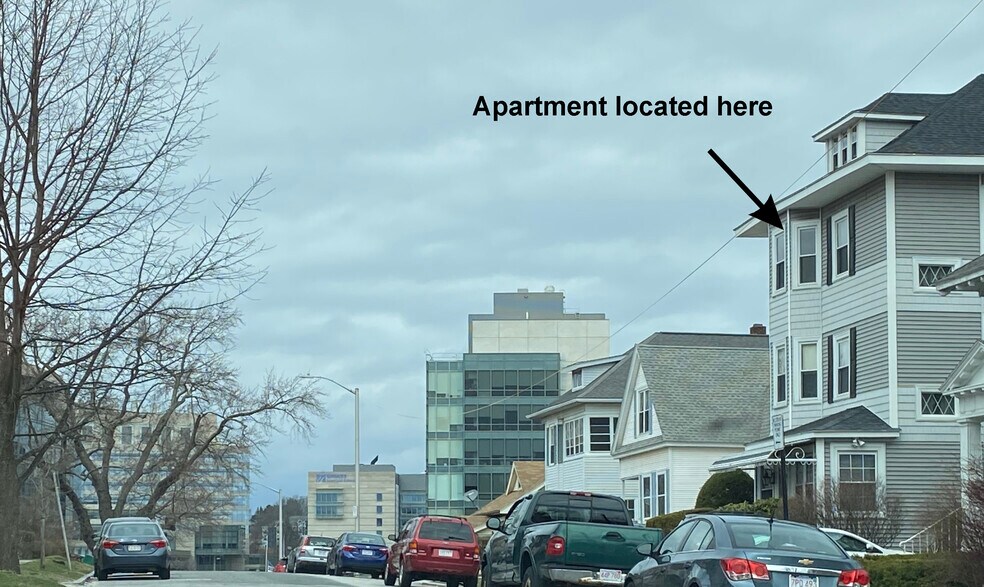 Building Photo - 25 Dustin St