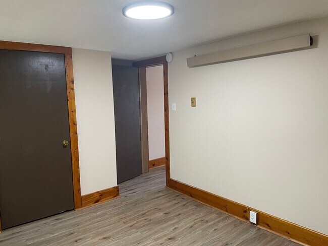 Building Photo - 005 Stanton