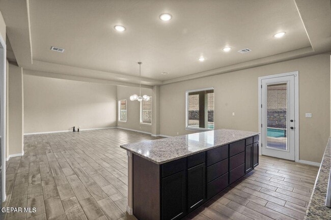 Building Photo - 6148 Oleaster Dr