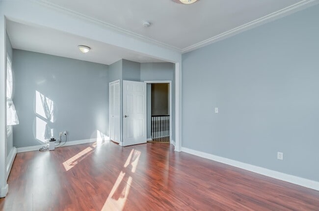 Building Photo - 396 Union St