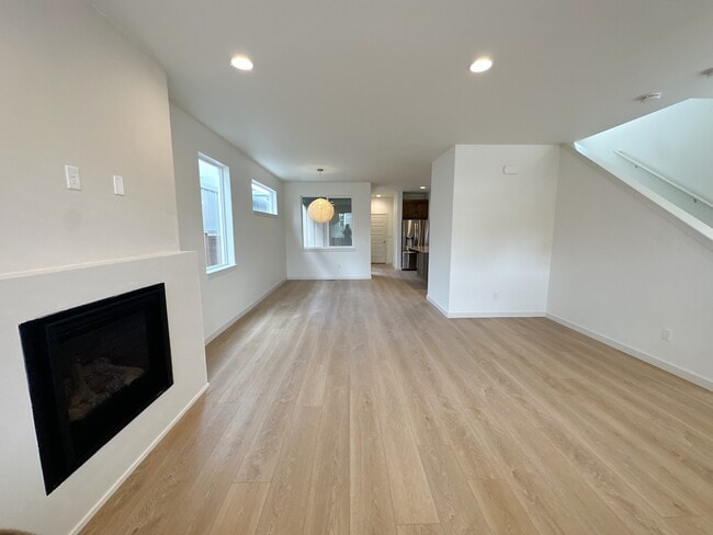 Building Photo - 20472 Del Coco Ct