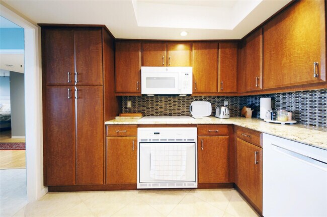 Building Photo - 2480 Presidential Way