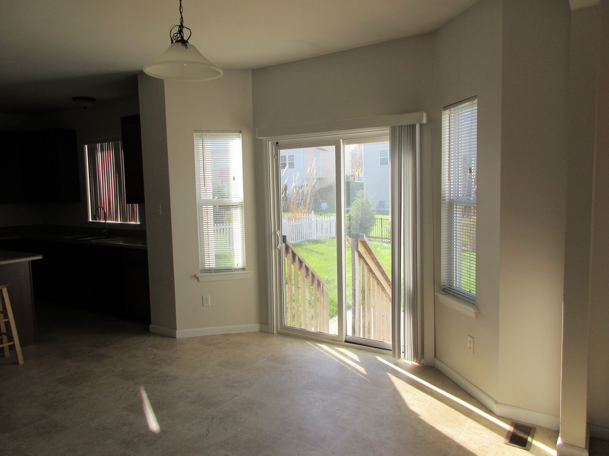 Building Photo - 72 Brighton Park Dr