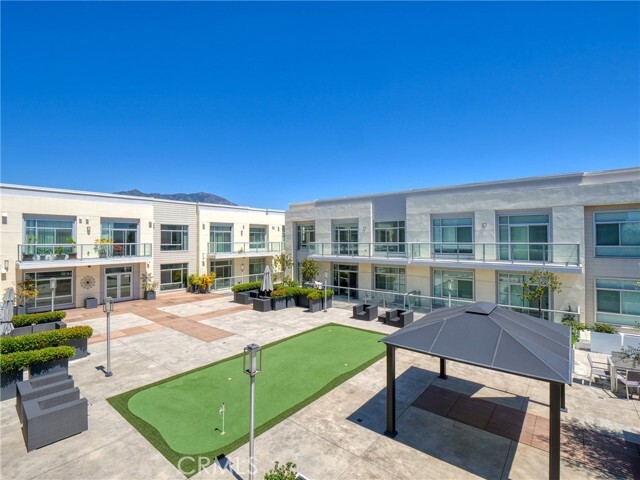 Building Photo - 56 E Duarte Rd
