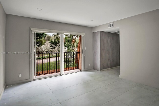 Building Photo - 2161 Orange Grove Dr