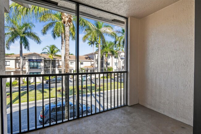 Building Photo - 2804 Sarento Pl