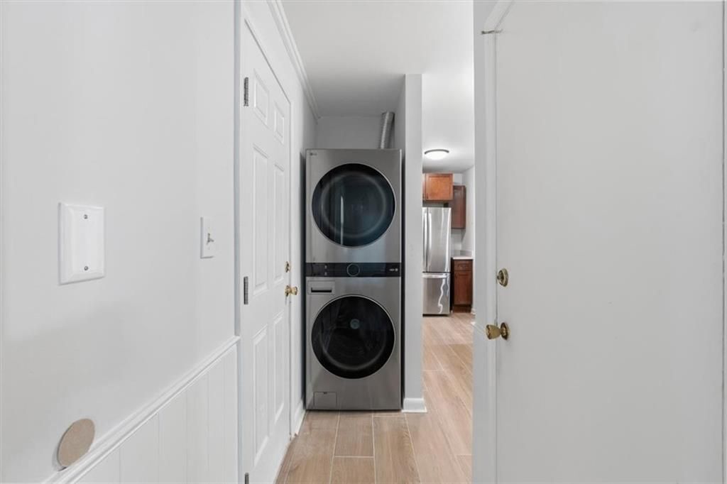 Building Photo - 2815 Carolyn Dr