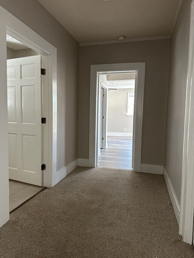 Building Photo - Historic 3 Bedroom, 2 Bathroom Home in Augusta!