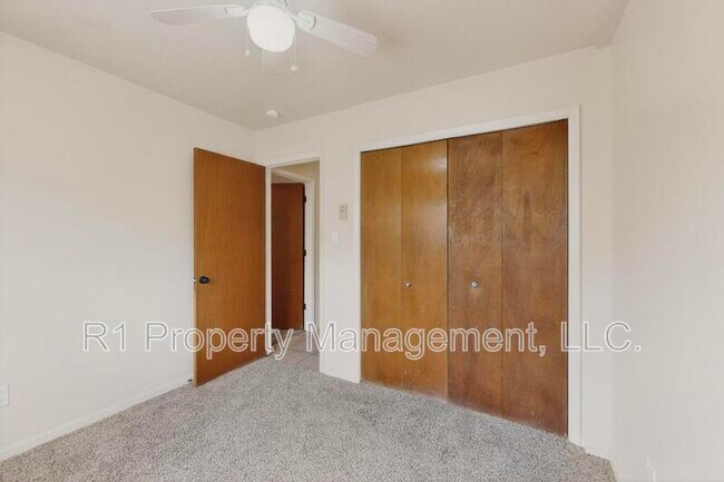 Building Photo - 222 Shannon Pl NW