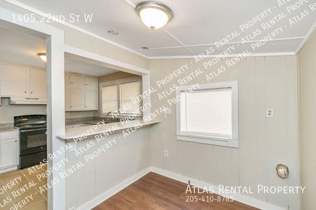 Building Photo - 1405 22nd St W