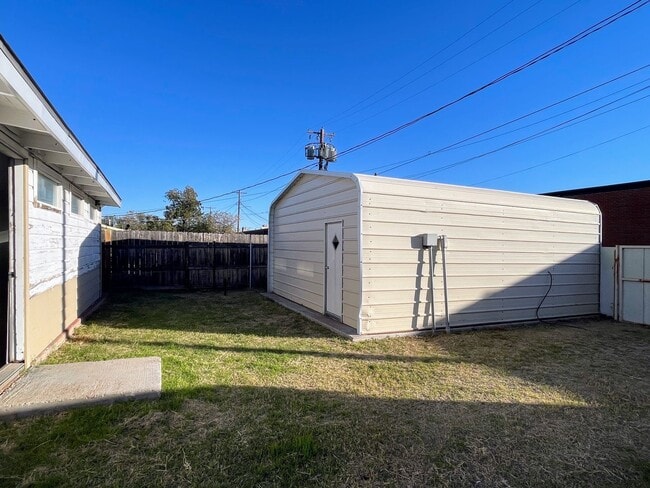 Building Photo - Snyder’s Sweet Spot: Modern Comfort Meets Country Charm