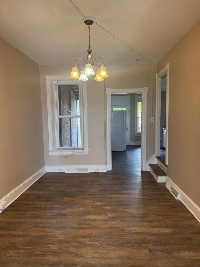Building Photo - Duplex located on Winter Street in Hagerstown