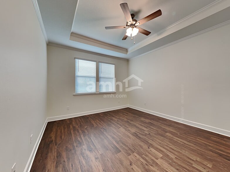 Building Photo - 12306 Paperbark Pl