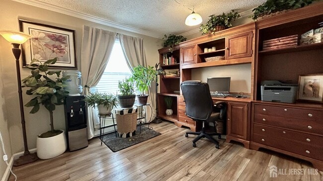 Building Photo - 28 Larch Plaza