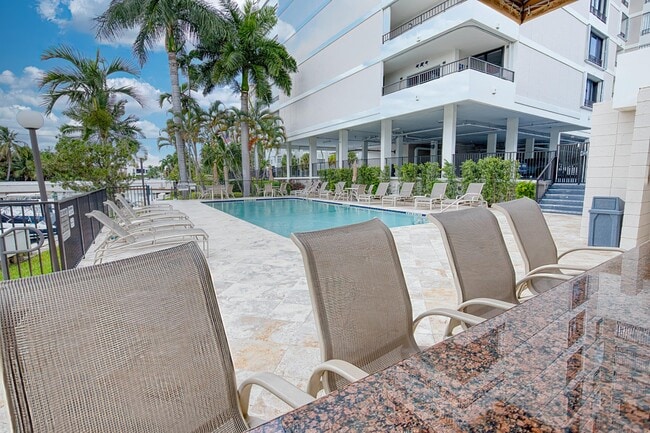 Building Photo - 1401 S Ocean Blvd