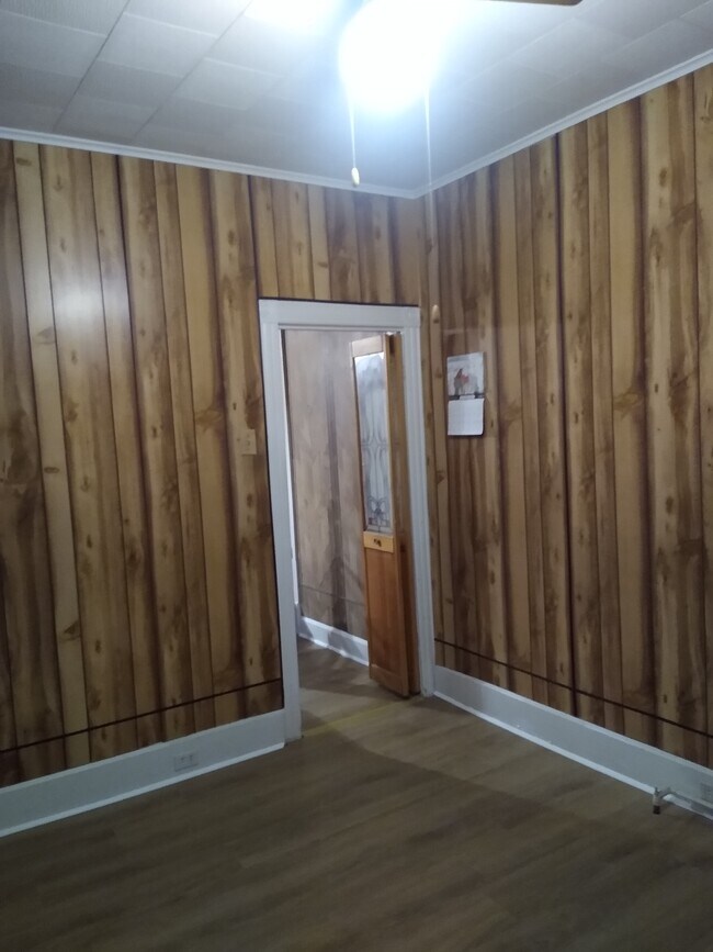 Building Photo - 47 Continental Ave