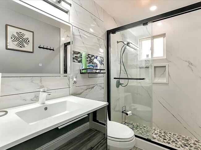 Building Photo - BEAUTIFUL HOME IN SANTA CLARA
