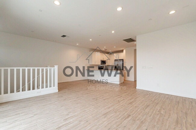 Building Photo - 4643 S Element