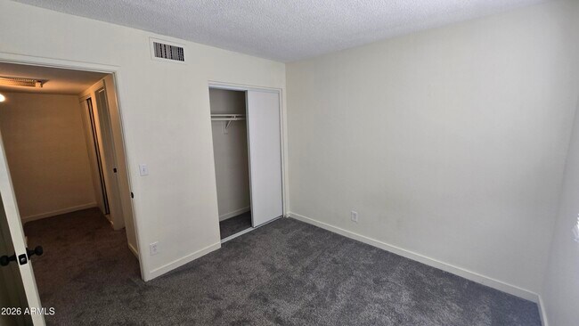 Building Photo - 1447 N 53rd Dr